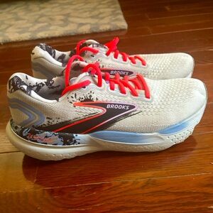 Men's Brooks Glycerin running shoes, size US 9.5